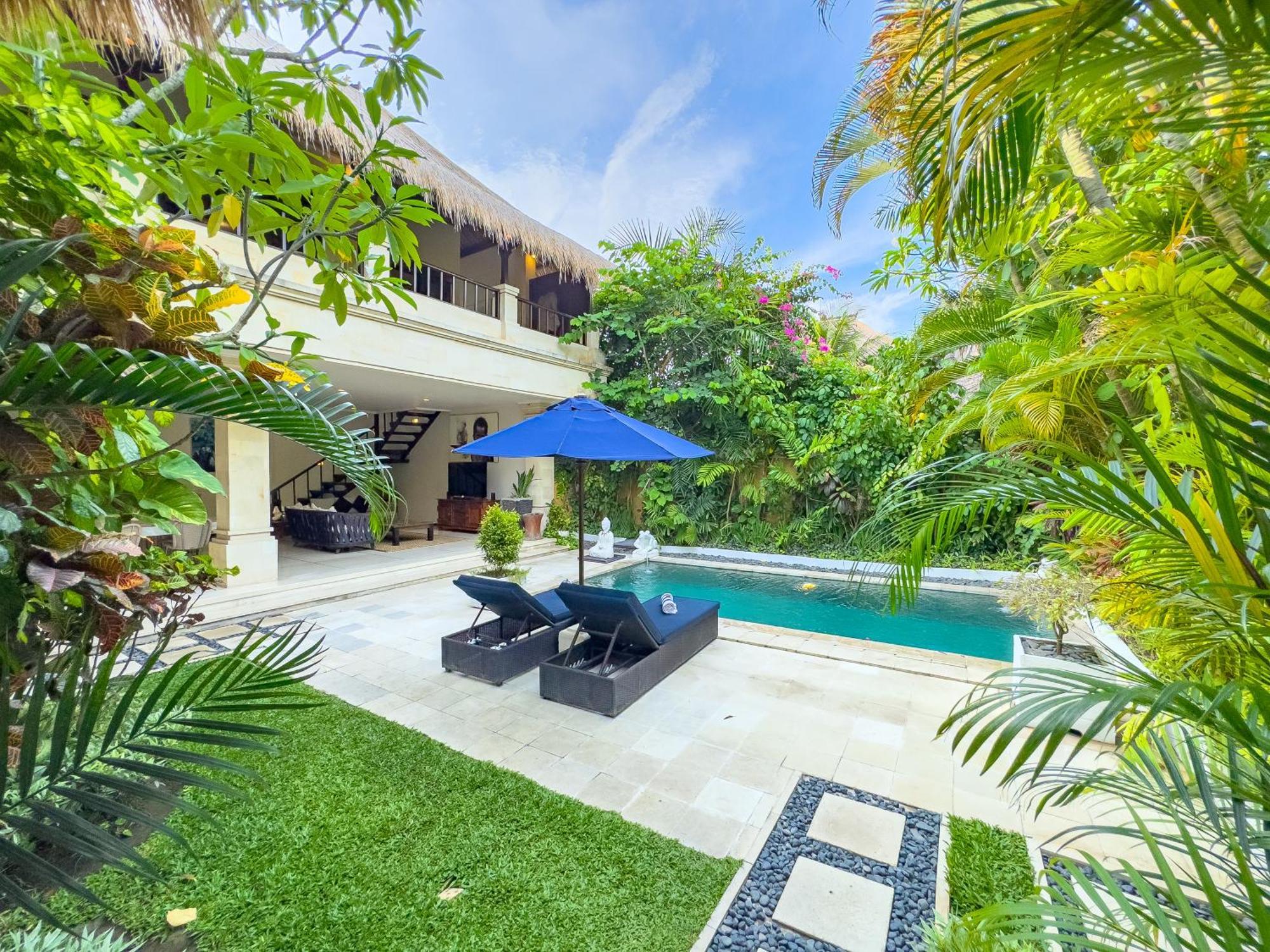 Villa Bugis Kayu Aya Seminyak 객실 사진