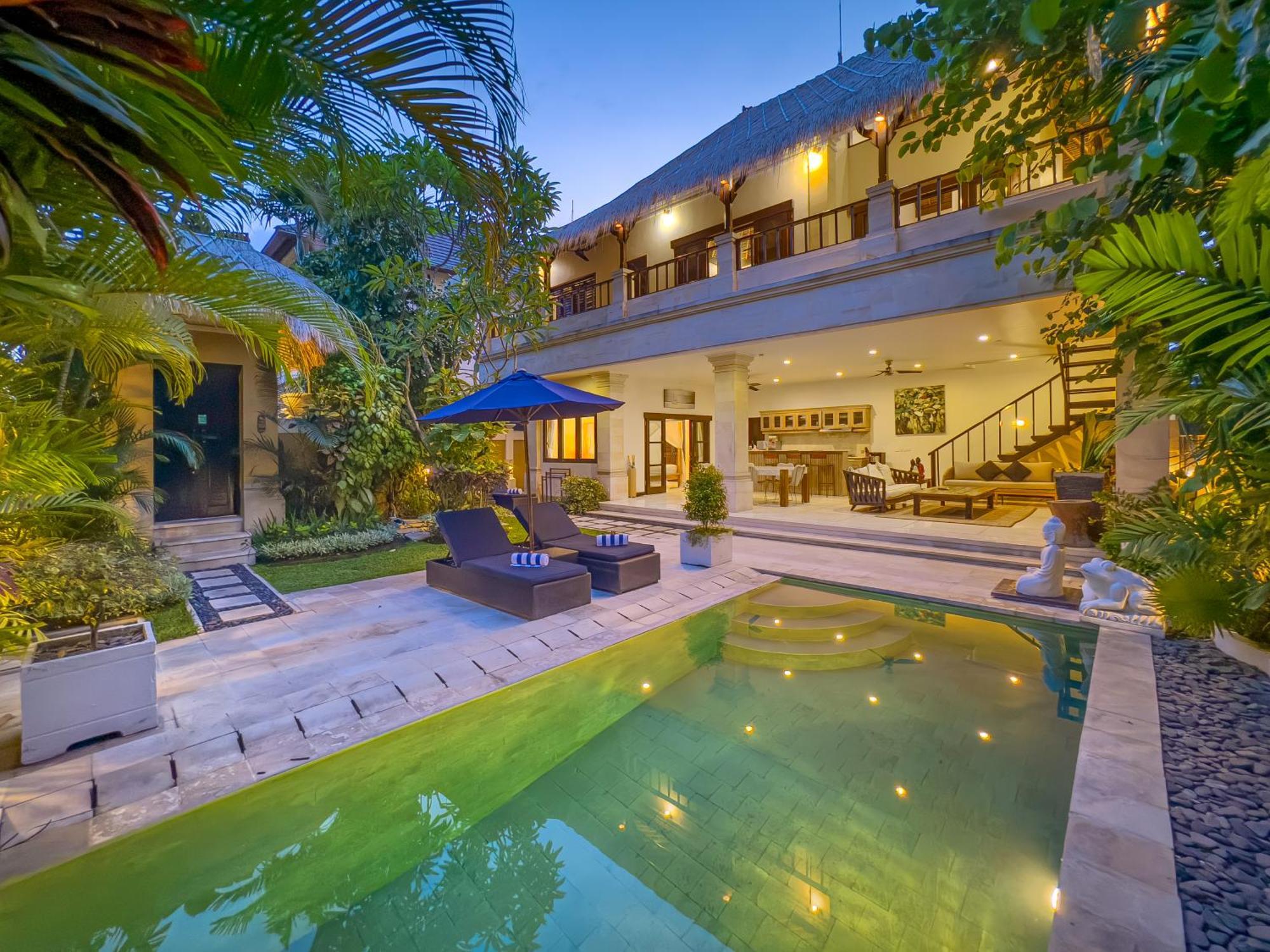 Villa Bugis Kayu Aya Seminyak 객실 사진