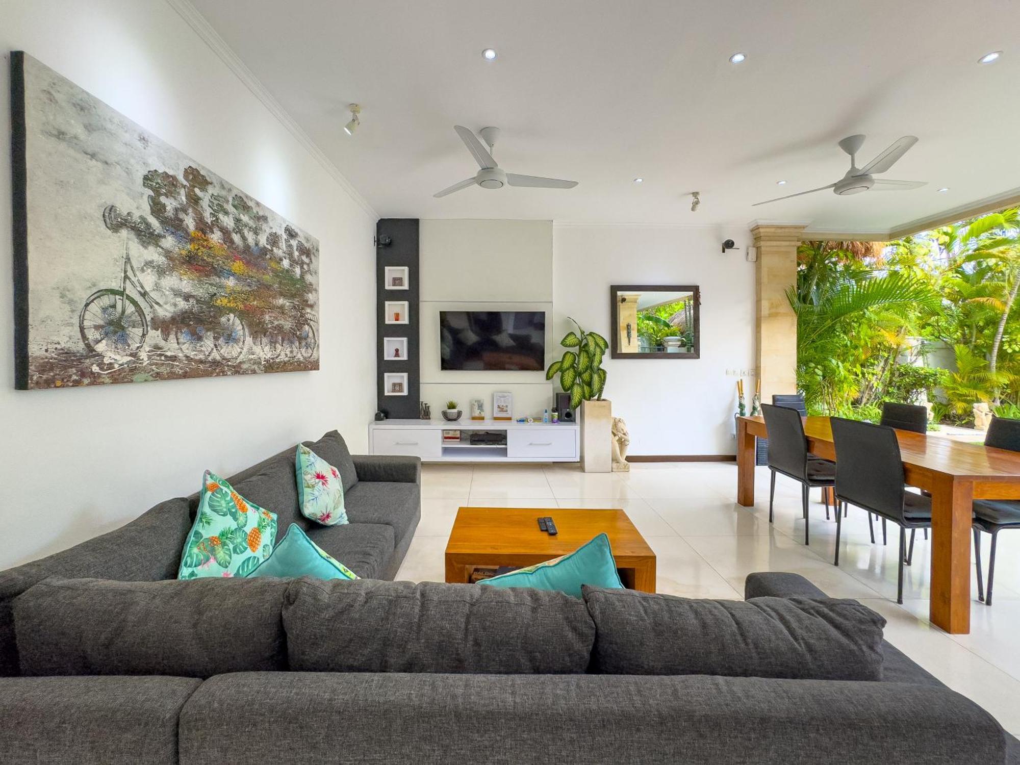Villa Bugis Kayu Aya Seminyak 객실 사진