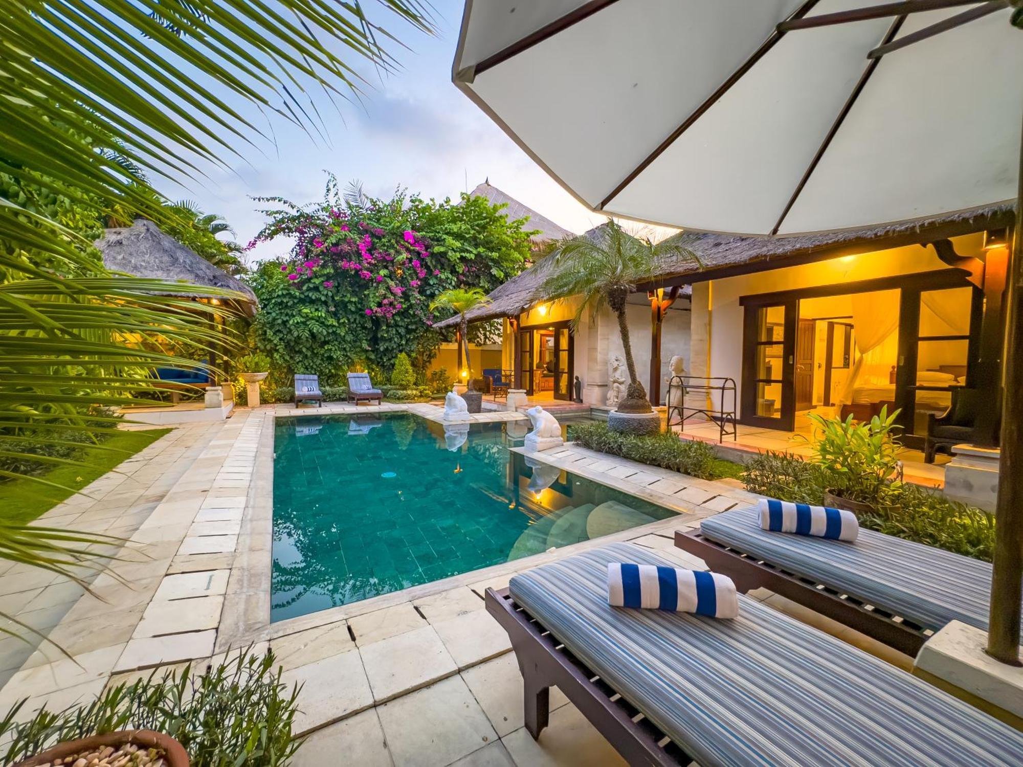 Villa Bugis Kayu Aya Seminyak 객실 사진