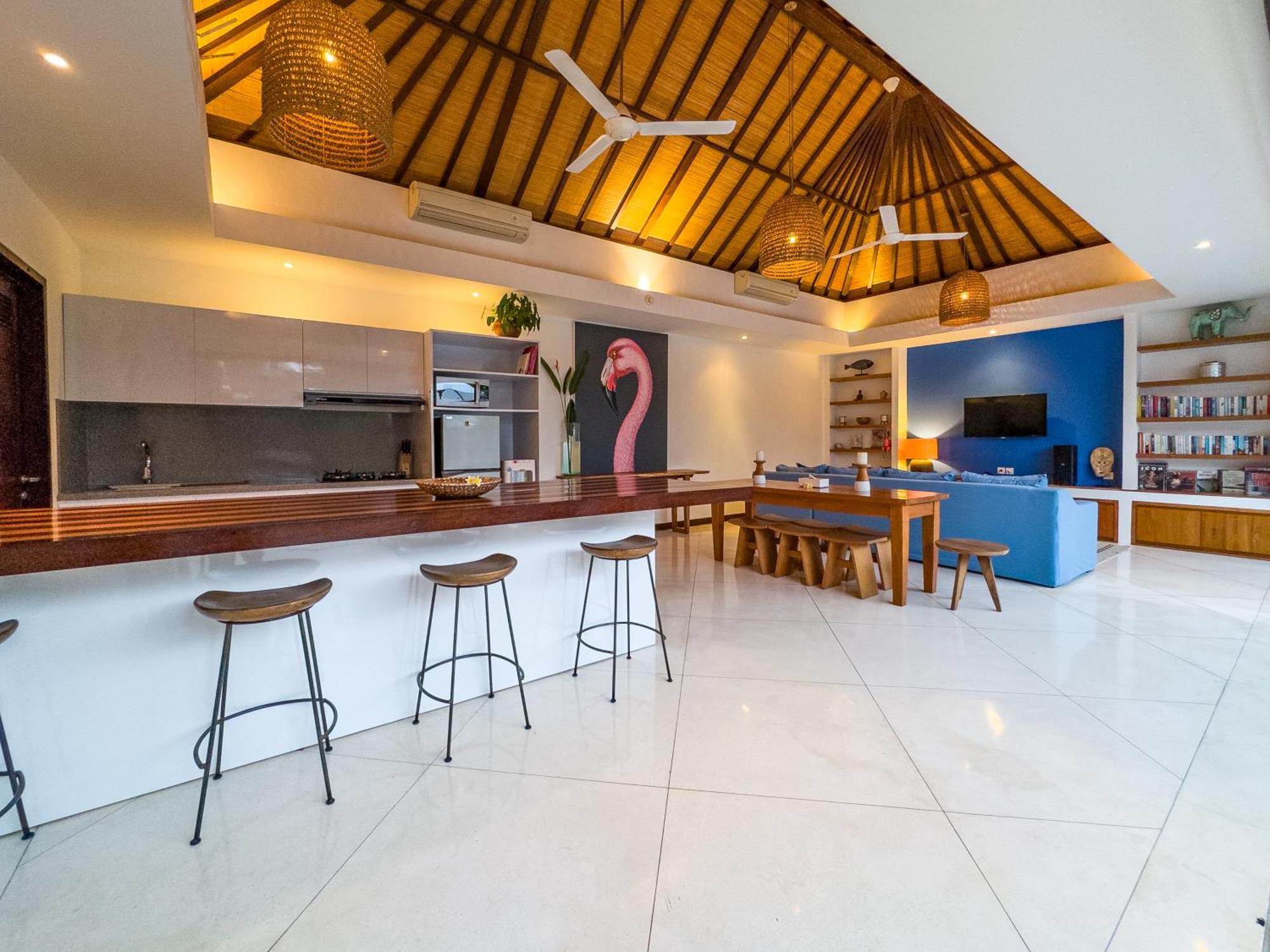 Villa Bugis Kayu Aya Seminyak 객실 사진