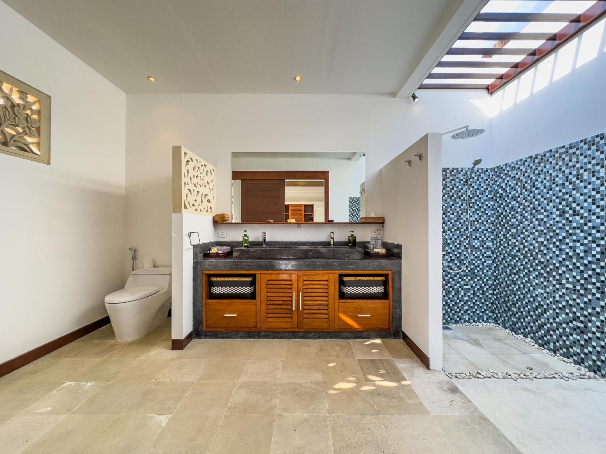 Villa Bugis Kayu Aya Seminyak 객실 사진